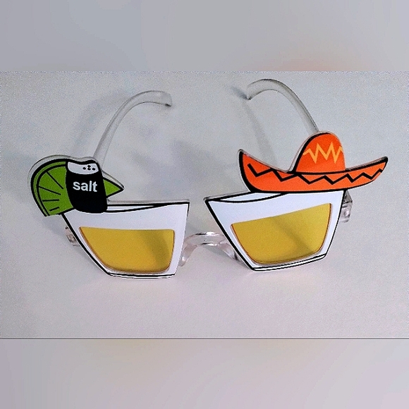 New!! Shot/beer glass fashion glasses with a orange Sombrero, a lime and salt - Picture 2 of 4